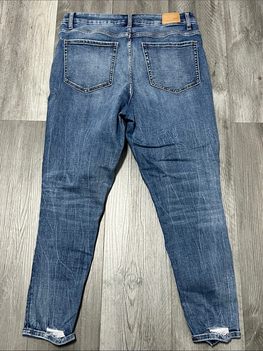 BKE woman’s Parker Universal fit high rise Ankle Skinny jeans/ size 32x27